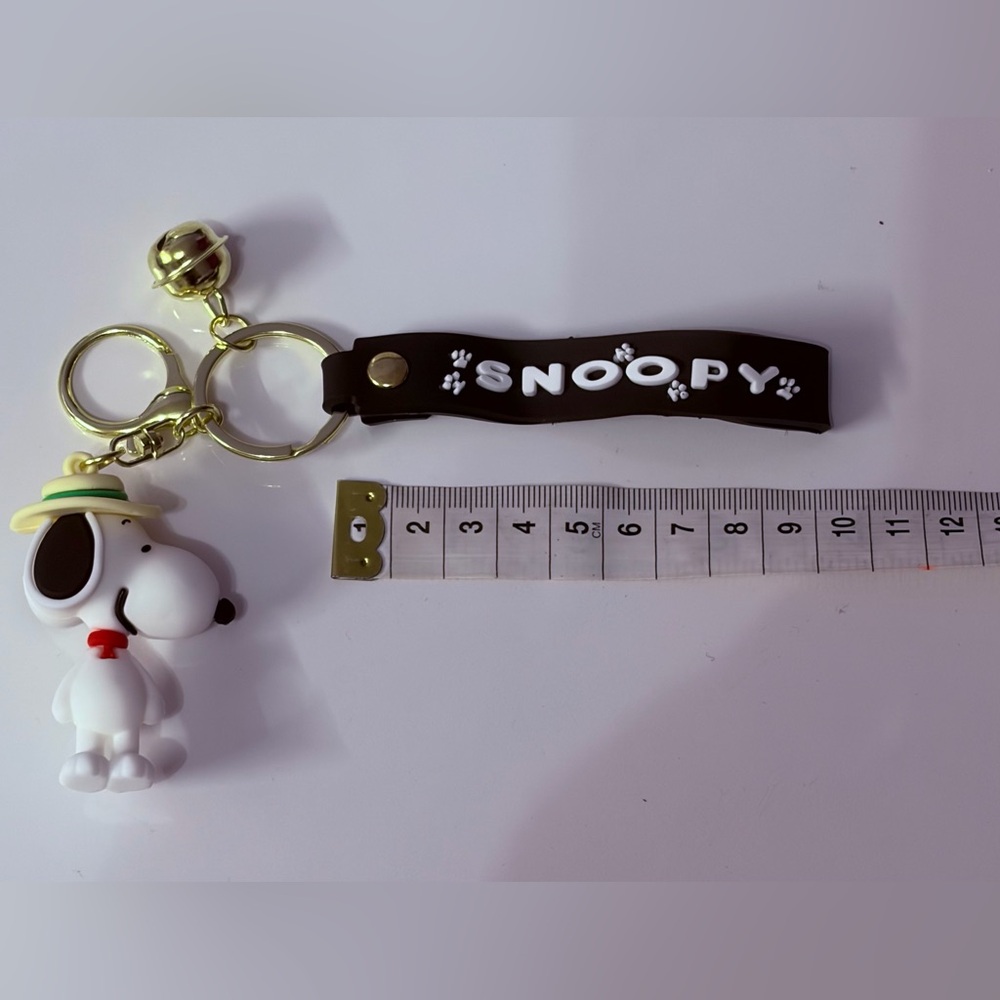 Snoopy Keychain - Picture 2 of 4